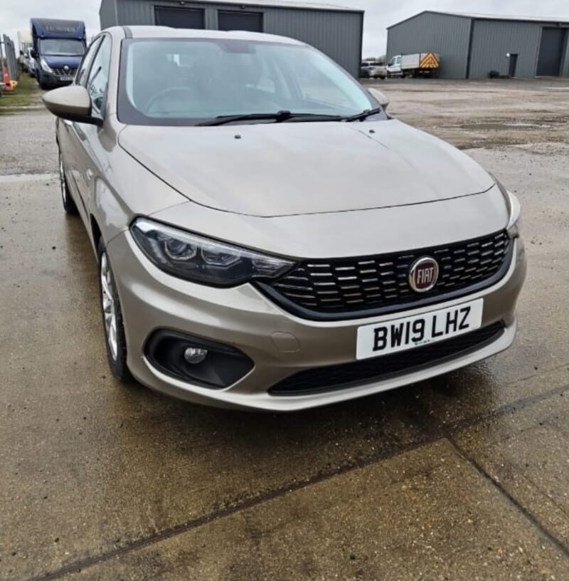 Fiat Tipo Easy Plus photo 1