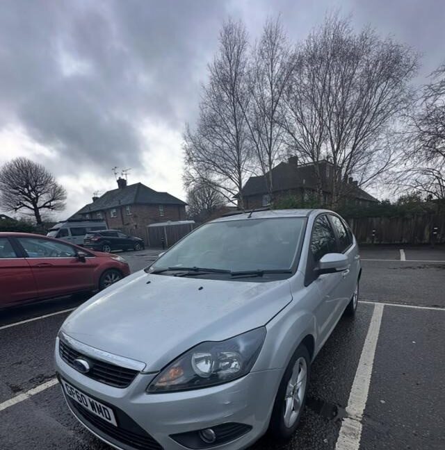 Ford Focus 1.6 Zetec S photo 1