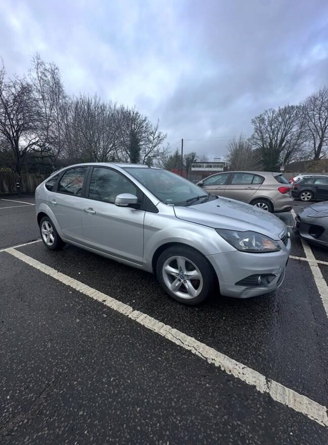 Ford Focus 1.6 Zetec S photo 2