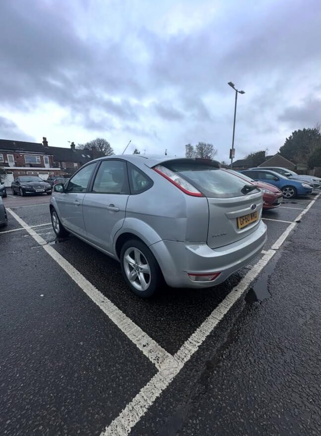 Ford Focus 1.6 Zetec S photo 5