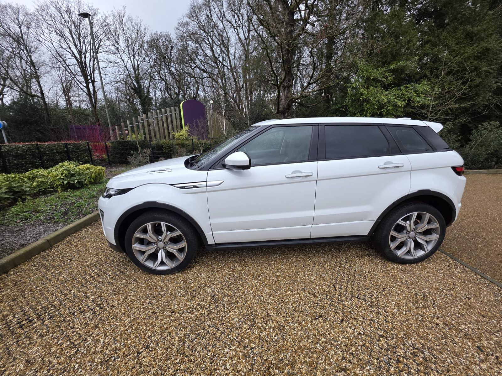 Range Rover Evoque Autobiography 2.0 TD4 Auto photo 4